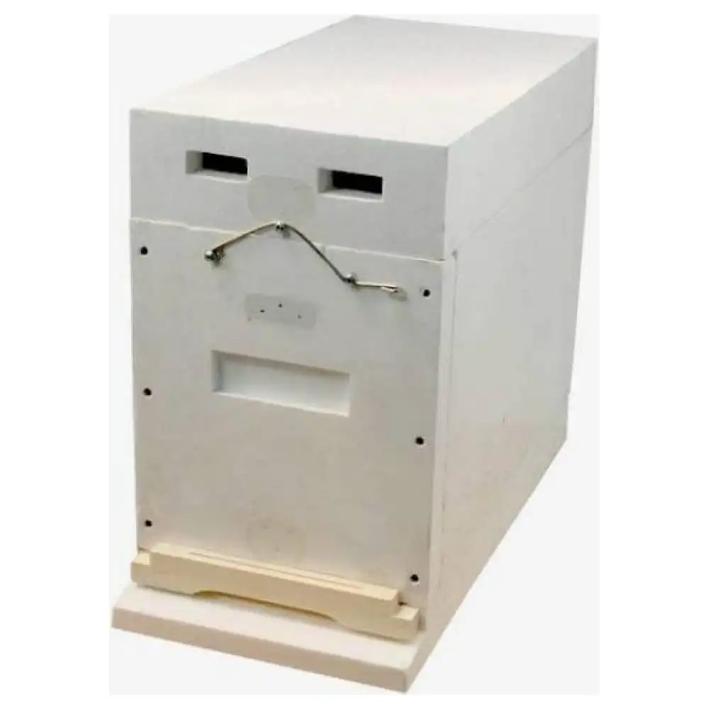 Общий вид улья на пасеке